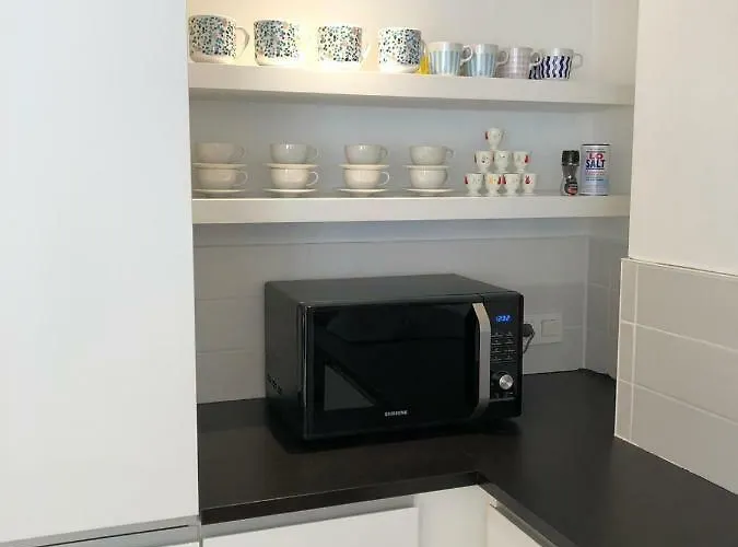 Ocean Breeze Apartment