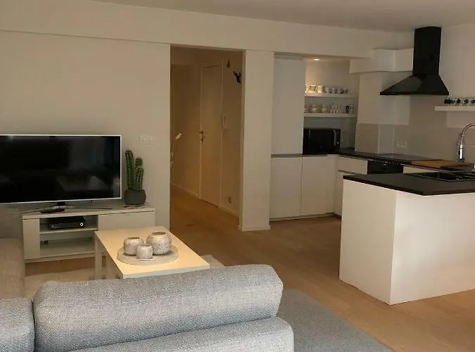 Ocean Breeze Apartment